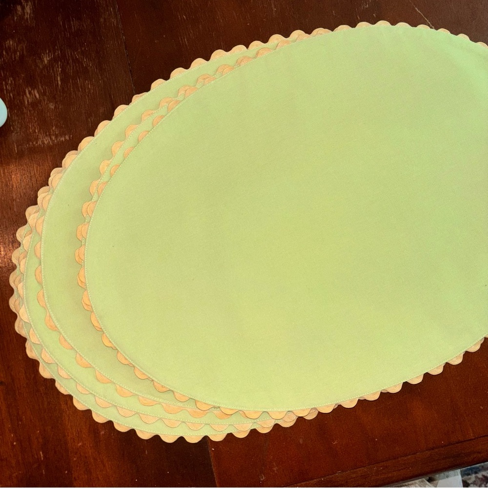 Paula Deen At Home Set pastel spring Easter Green Oval Placemats yellow ric rac
